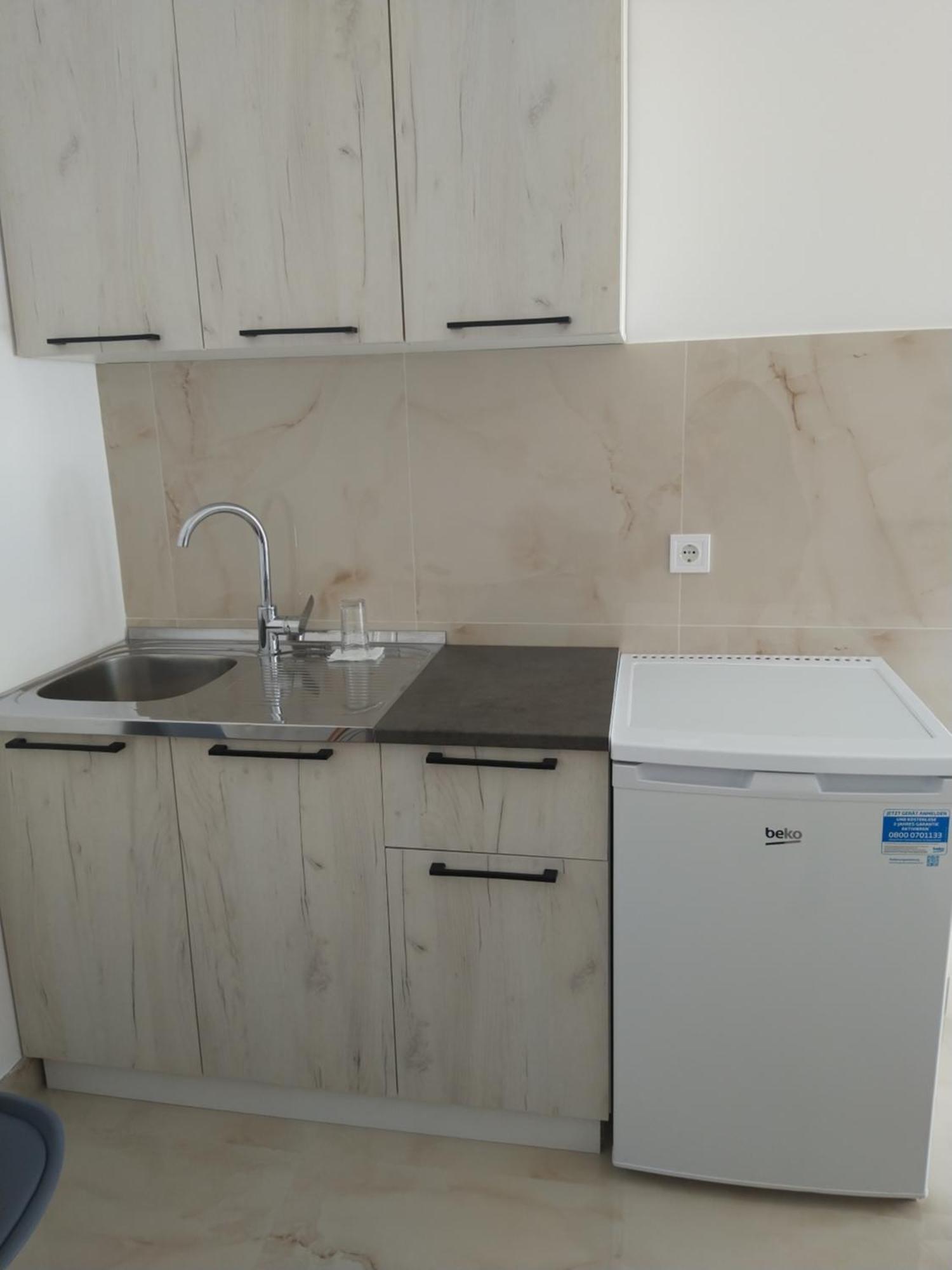 Hostel Vera - Airport Podgorica Mitrovici  Ngoại thất bức ảnh